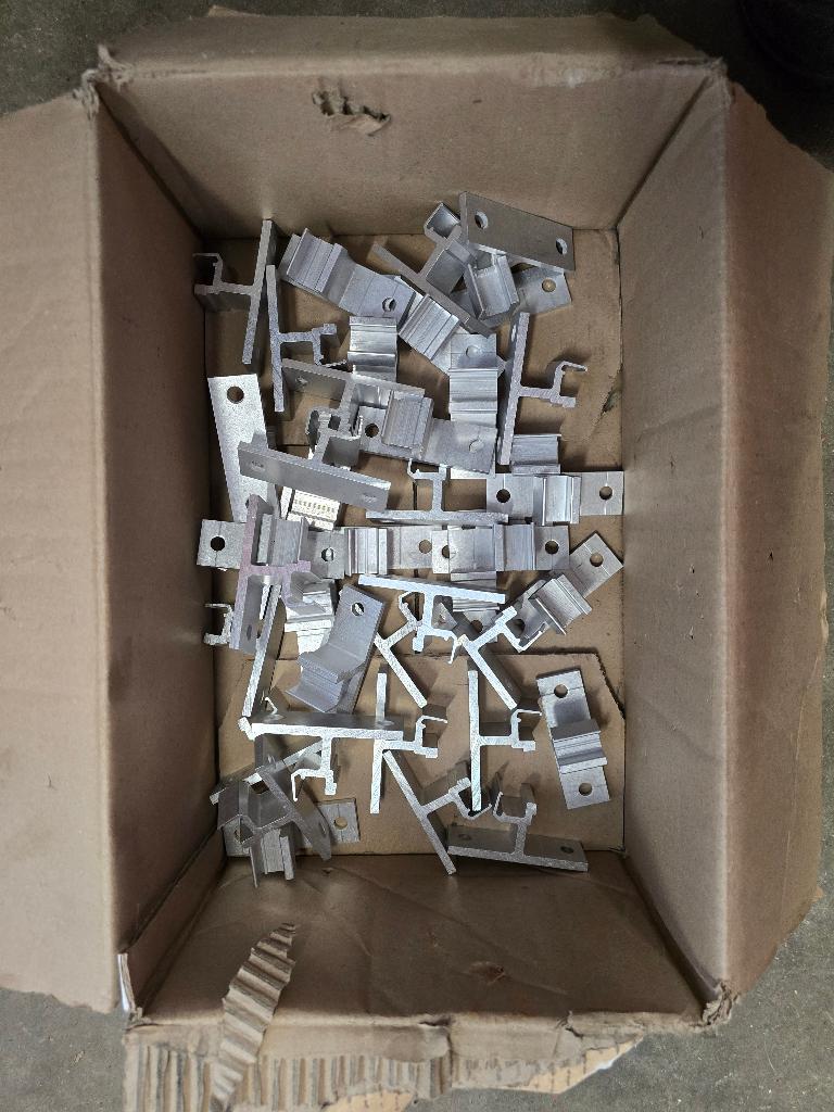 aluminium rail geleiders nieuw in doos, Ophalen of Verzenden, Nieuw, 250 mm of meer