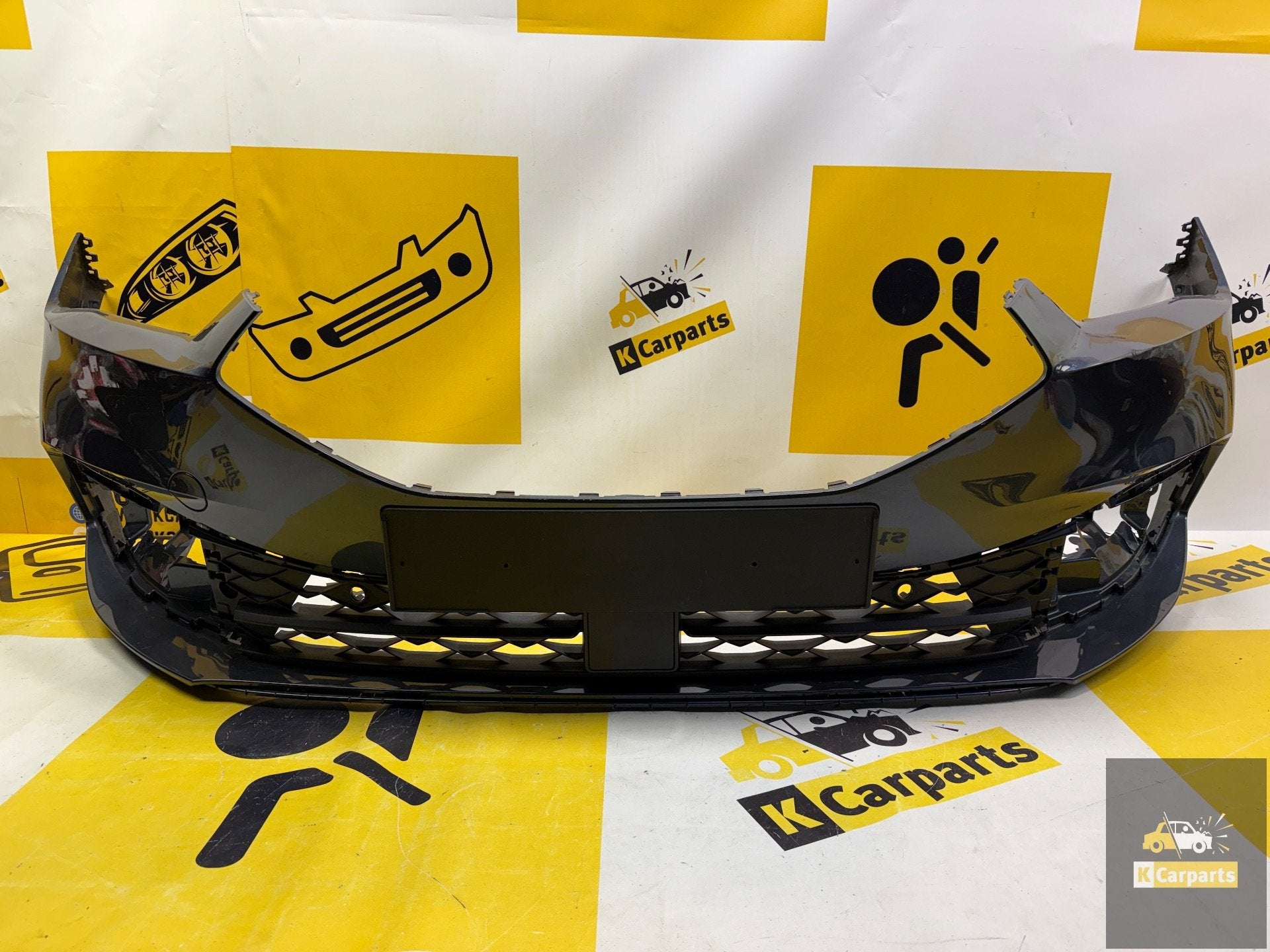 Seat Leon 5FA voorbumper 5FA807221 Origineel, Gebruikt, Voor, Autovia A-2, Km 585 585
08760  Martorell, ES, Ophalen of Verzenden