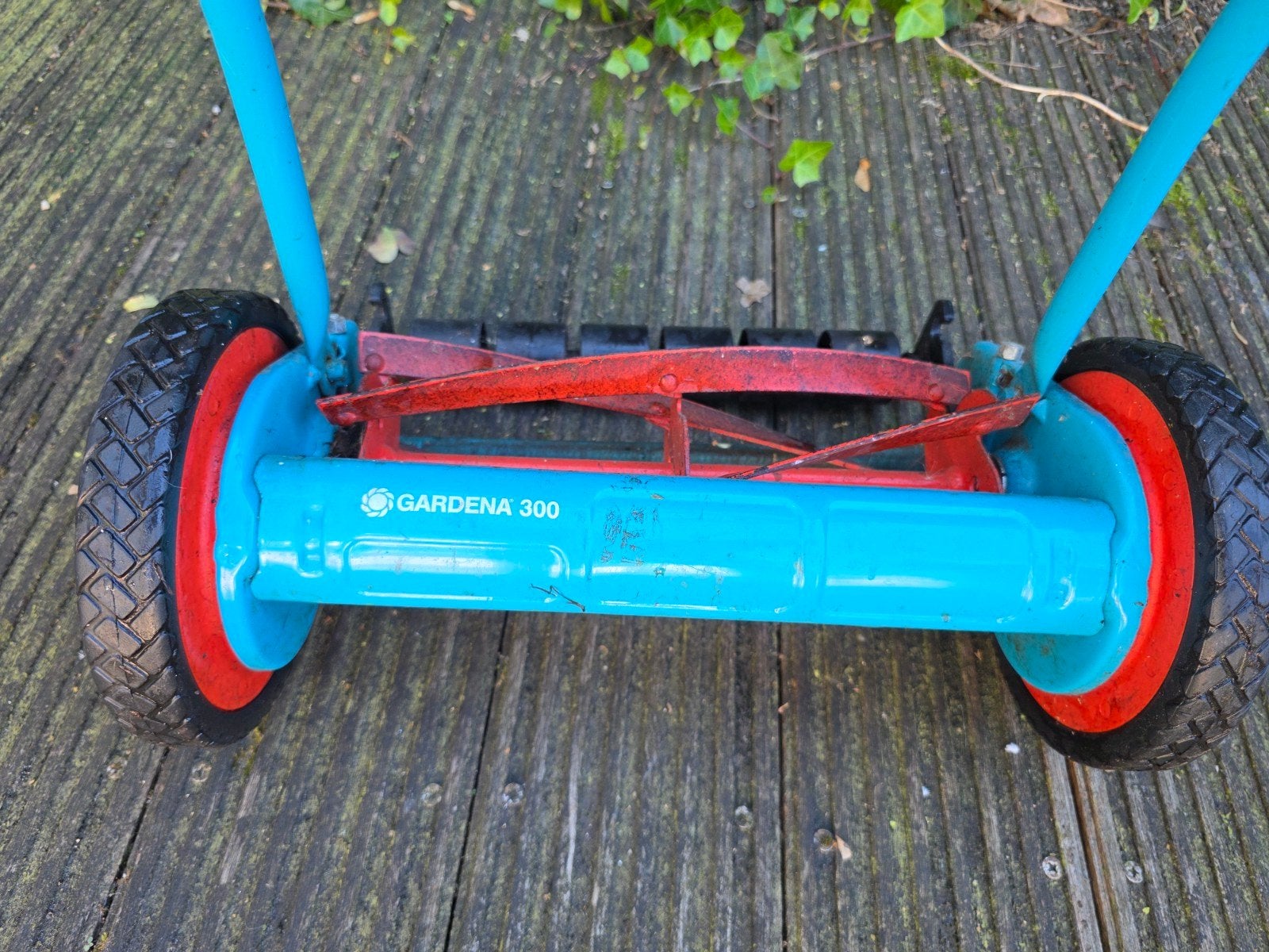 Gardena 300 Handgrasmaaier - gebruikt, Tuin en Terras, Gebruikt, Handgrasmaaier, Ophalen of Verzenden, 30 t/m 39 cm