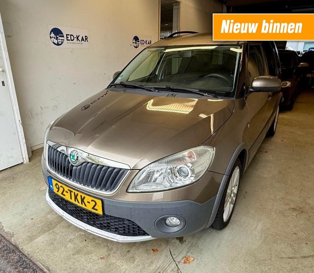 Skoda ROOMSTER 1.2 TSI Ambition AIRCO 2de eig LMV PDC TREKHA, Voorwielaandrijving, Euro 5, 86 pk, Gebruikt