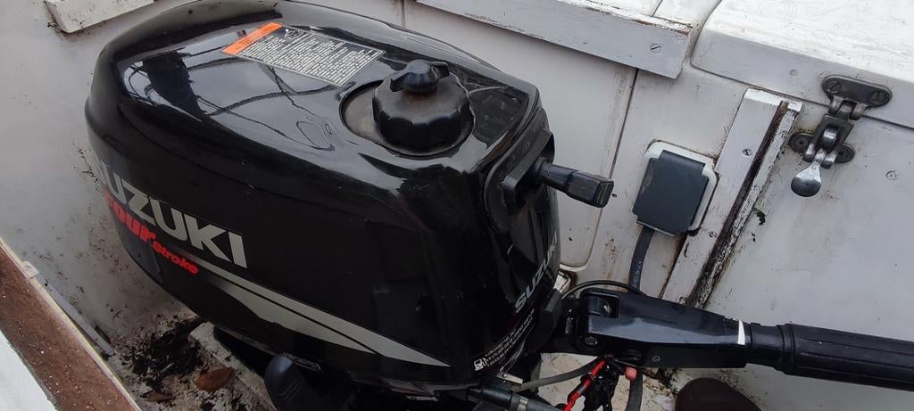 Suzuki 4  pk 4 tact, Watersport en Boten, Accessoires en Onderhoud, Ophalen, Gebruikt, Motor en Techniek