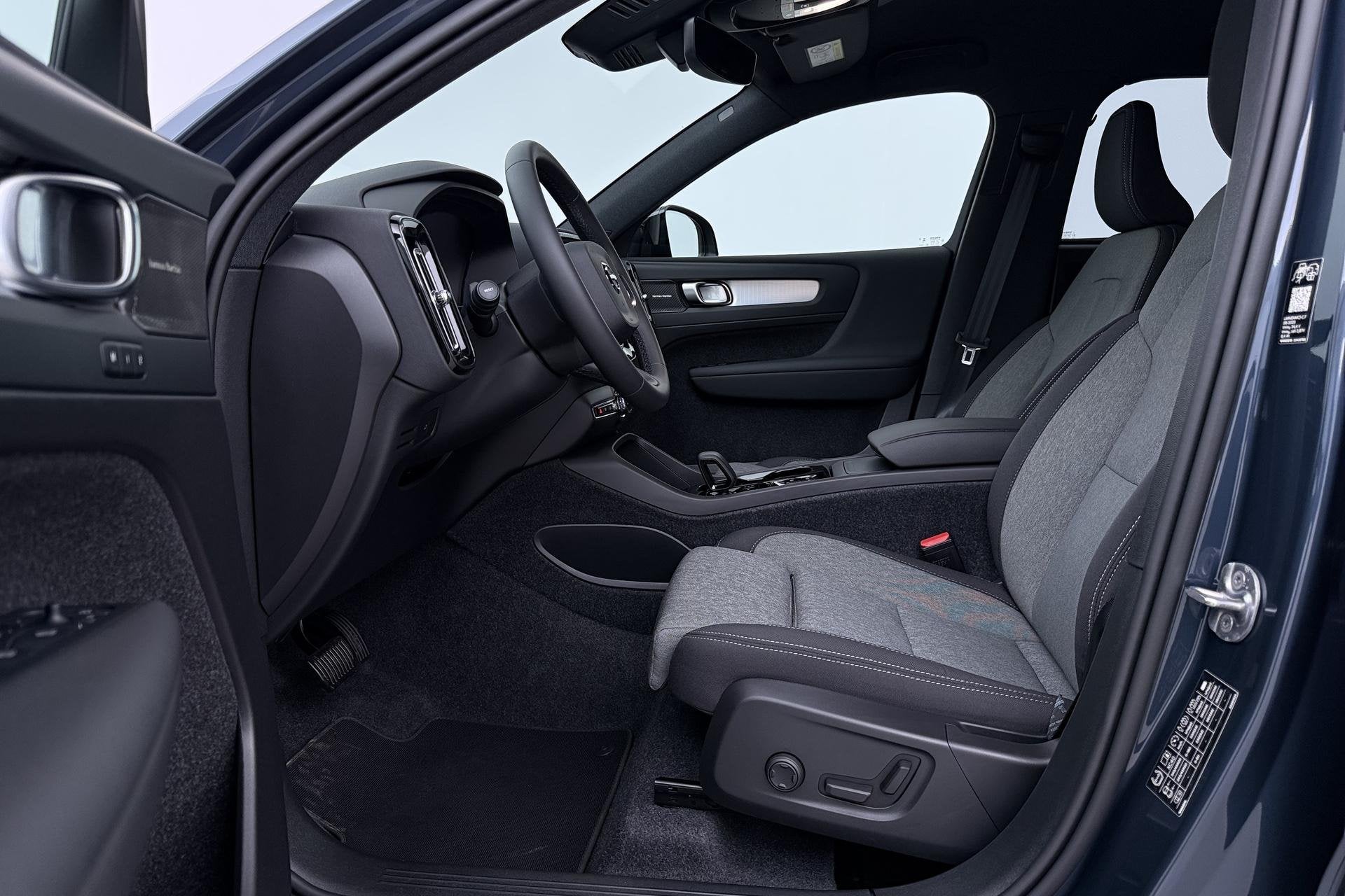 Volvo XC40 B3 Plus Black Edition | Harman/Kardon | BLIS | 36, Auto's, Gebruikt, Euro 6, 4 cilinders, 1969 cc