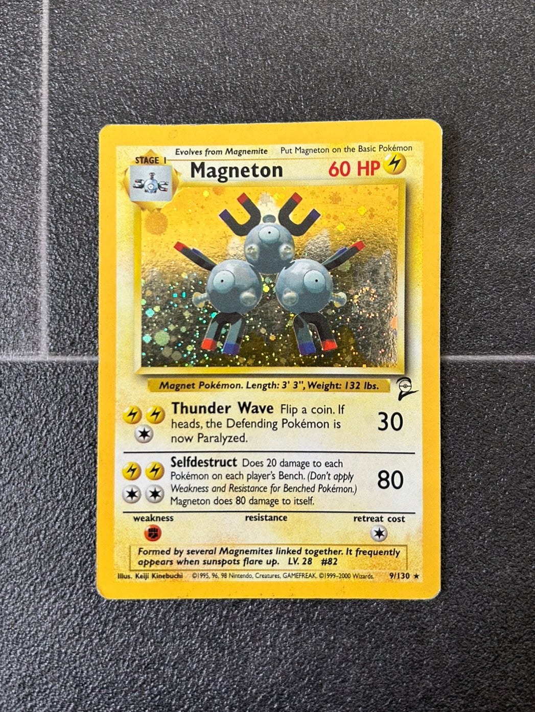 Pokémon Magneton Holograpic Base Set 9/130 (1999), Ophalen of Verzenden, Gebruikt, Losse kaart