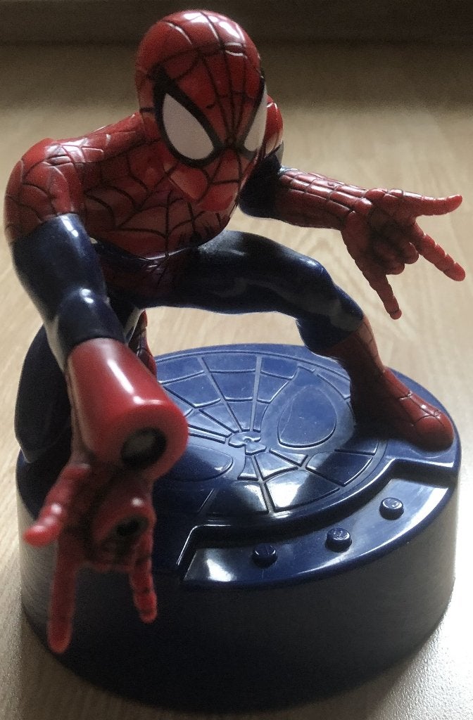 SPIDER MAN - GEEFT LICHT OP MUUR, Ophalen of Verzenden, Zo goed als nieuw, Beeldje of Figuurtje