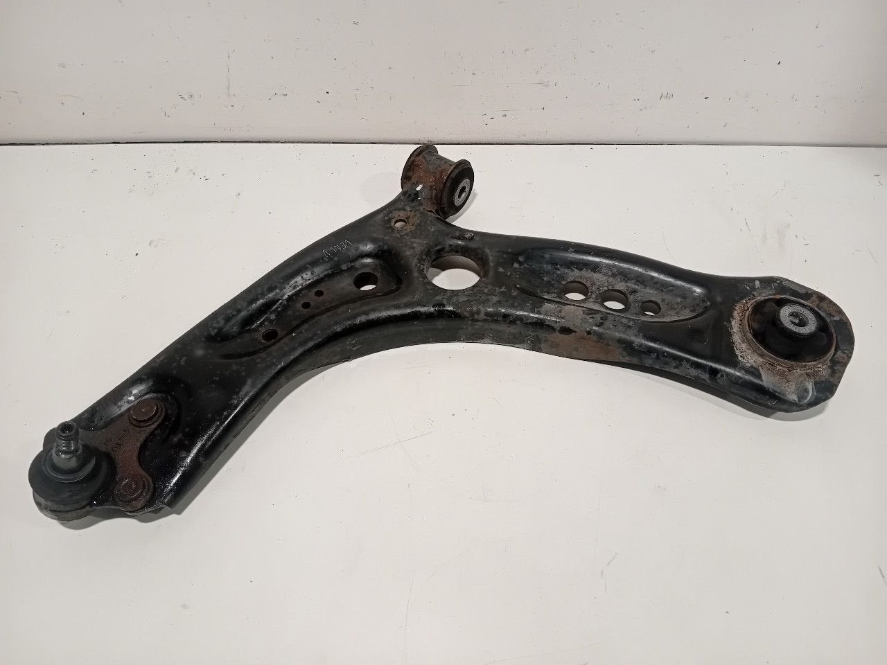 Draagarm links voor Seat Leon, Onderdelen@venauto.nl, Van der Ven Autorecycling B.V., Gebruikt, Ettenseweg 76, 4706 PB Roosendaal, The Netherlands