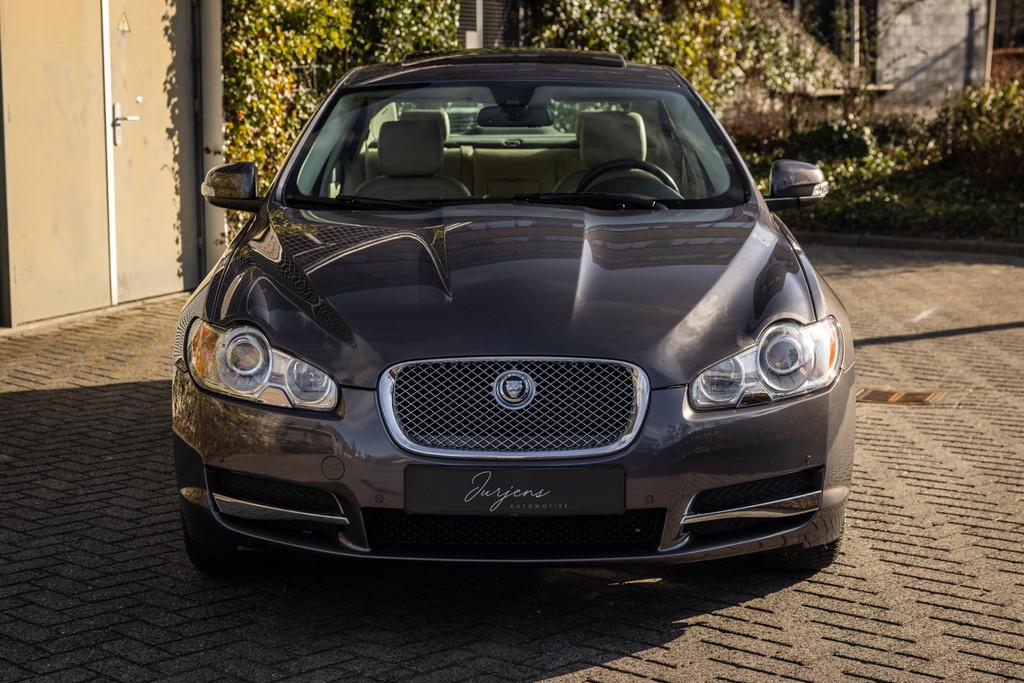 Jaguar XF 4.2 V8 Premium Luxury (298pk) Lage KM | Orig NL, Auto's, Achterwielaandrijving, Gebruikt, 8 cilinders, 1850 kg