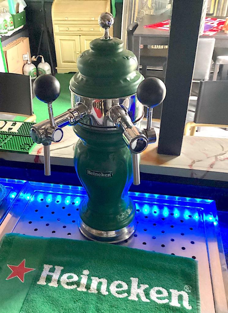mancave grote porselein Heineken tapzuil tapkraan 2 kranen, Ophalen of Verzenden, Zo goed als nieuw