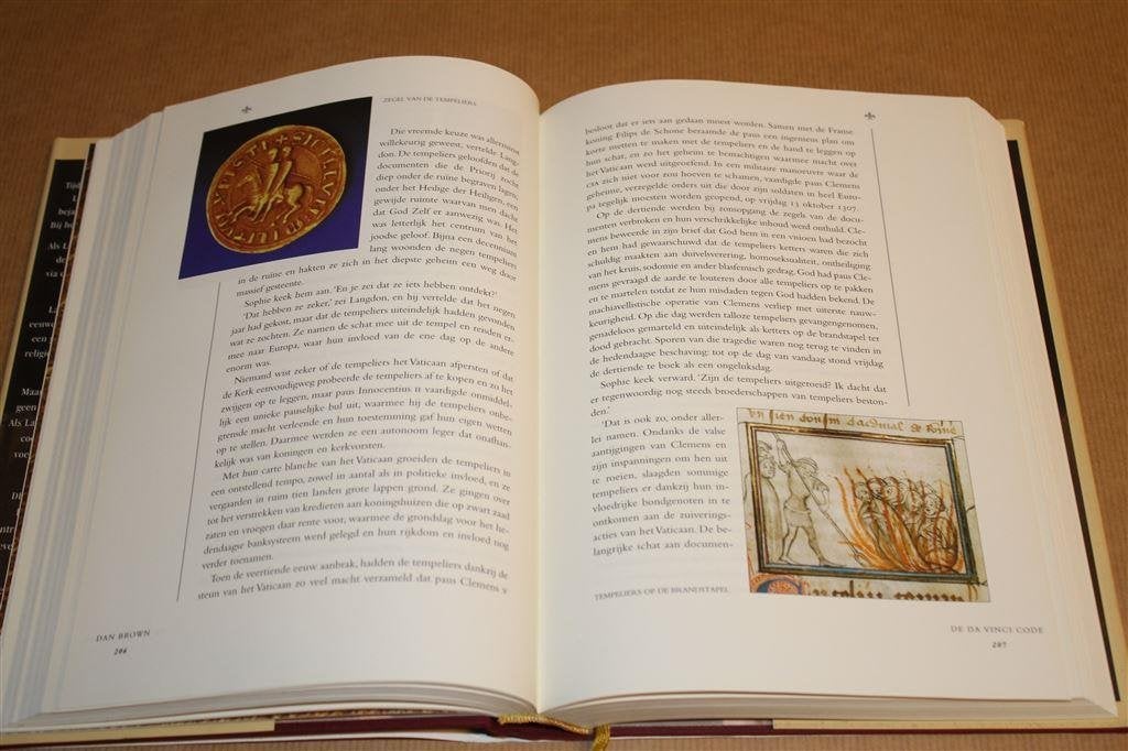 De Da Vinci code. Luxe geïllustreerde editie. Dan Brown., Ophalen of Verzenden, Zo goed als nieuw