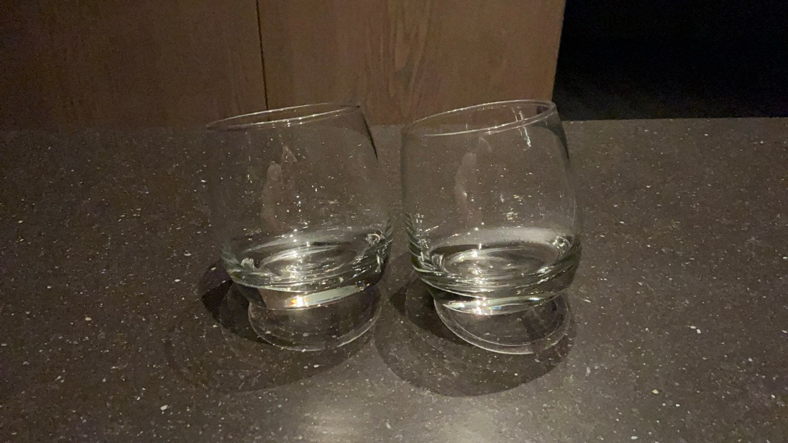 Set van 6 unieke kantelende glazen voor diverse dranken, Ophalen, Glas of Glazen, Overige stijlen, Glas