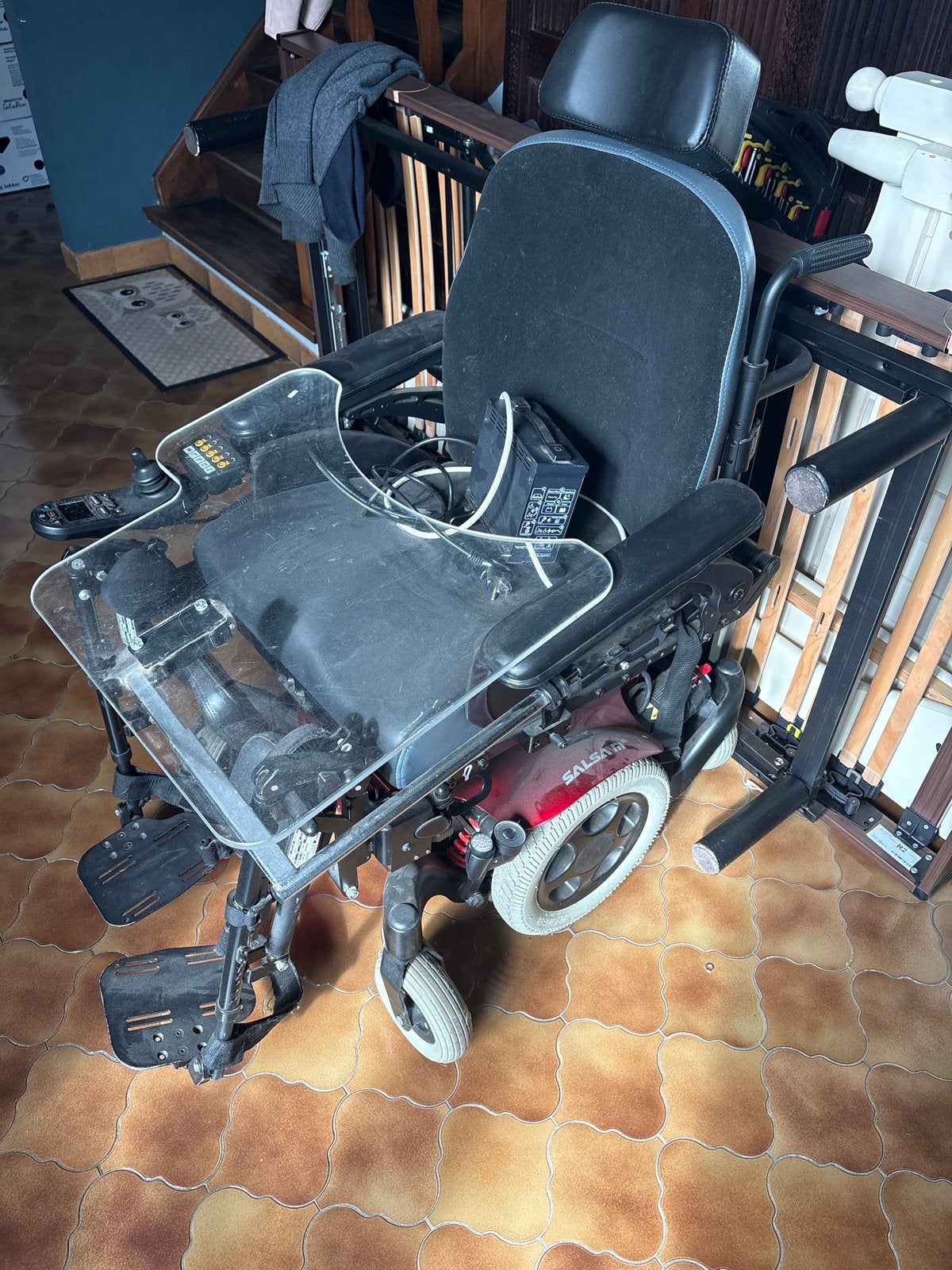 Elektrische rolstoel quickie salsa m2 (defect), Ophalen, Gebruikt, Elektrische rolstoel