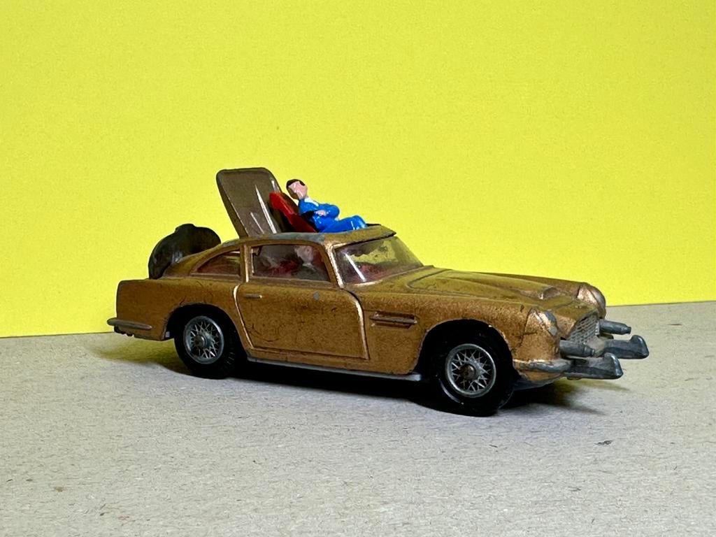 Corgi 261 Aston Martin. 007 James Bond, Ophalen of Verzenden, Zo goed als nieuw, Auto, Corgi