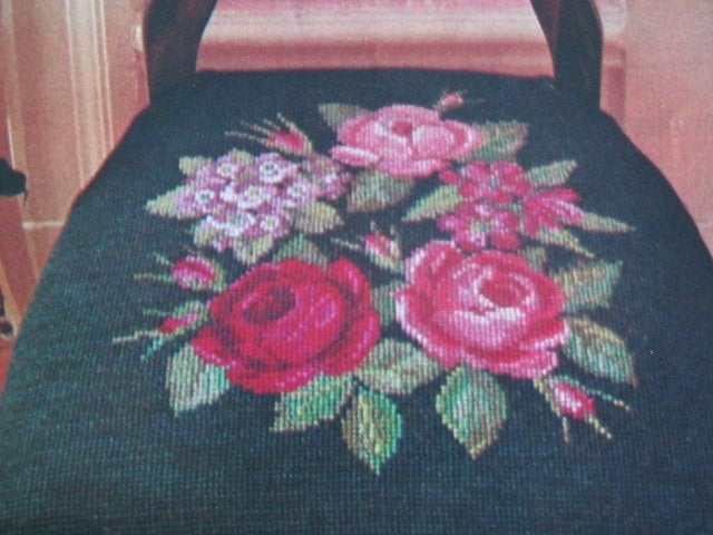 Borduurpatroon  Bloemen op kussen   nr 3812 do, Verzenden, Nieuw, Handborduren, Patroon