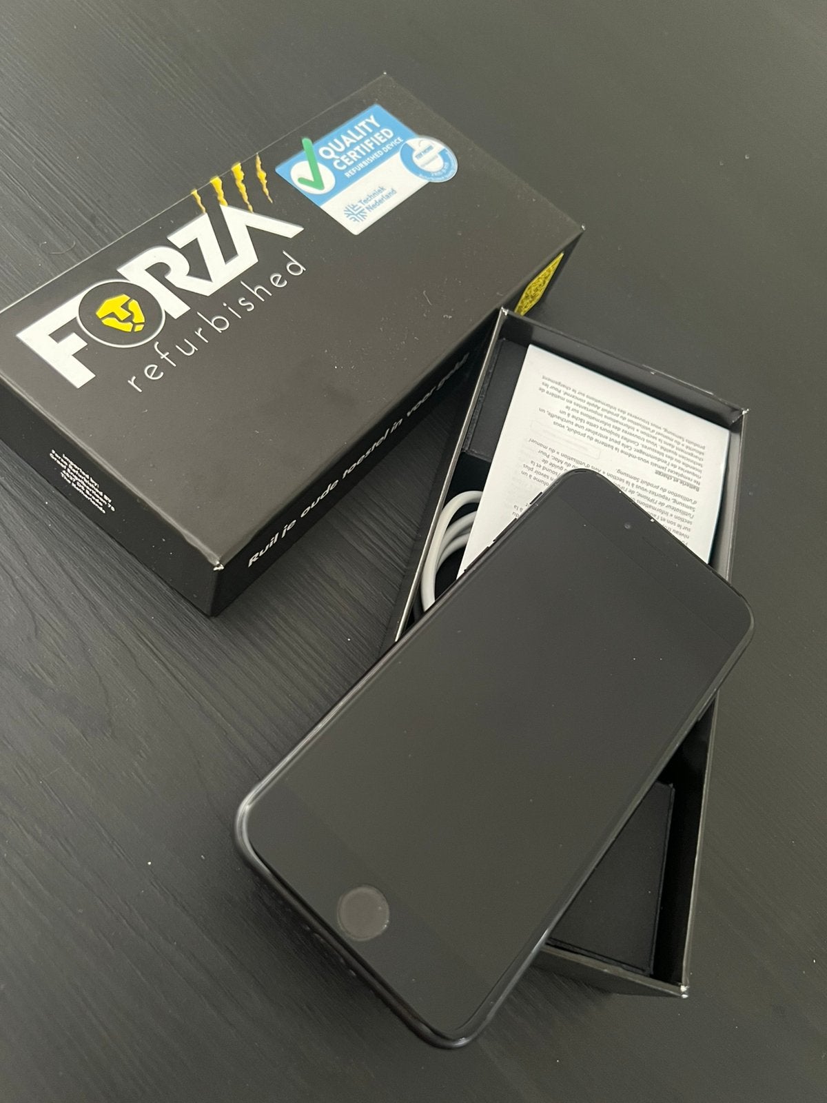 Iphone SE, refurbished, Ophalen of Verzenden, Zo goed als nieuw, Zwart, 64 GB