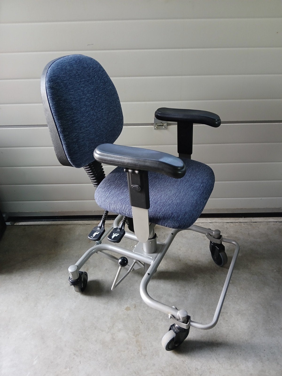 Doge Trippel Bureaustoel - Ergonomisch en Verstelbaar, Ophalen, Ergonomisch, Zo goed als nieuw, Blauw