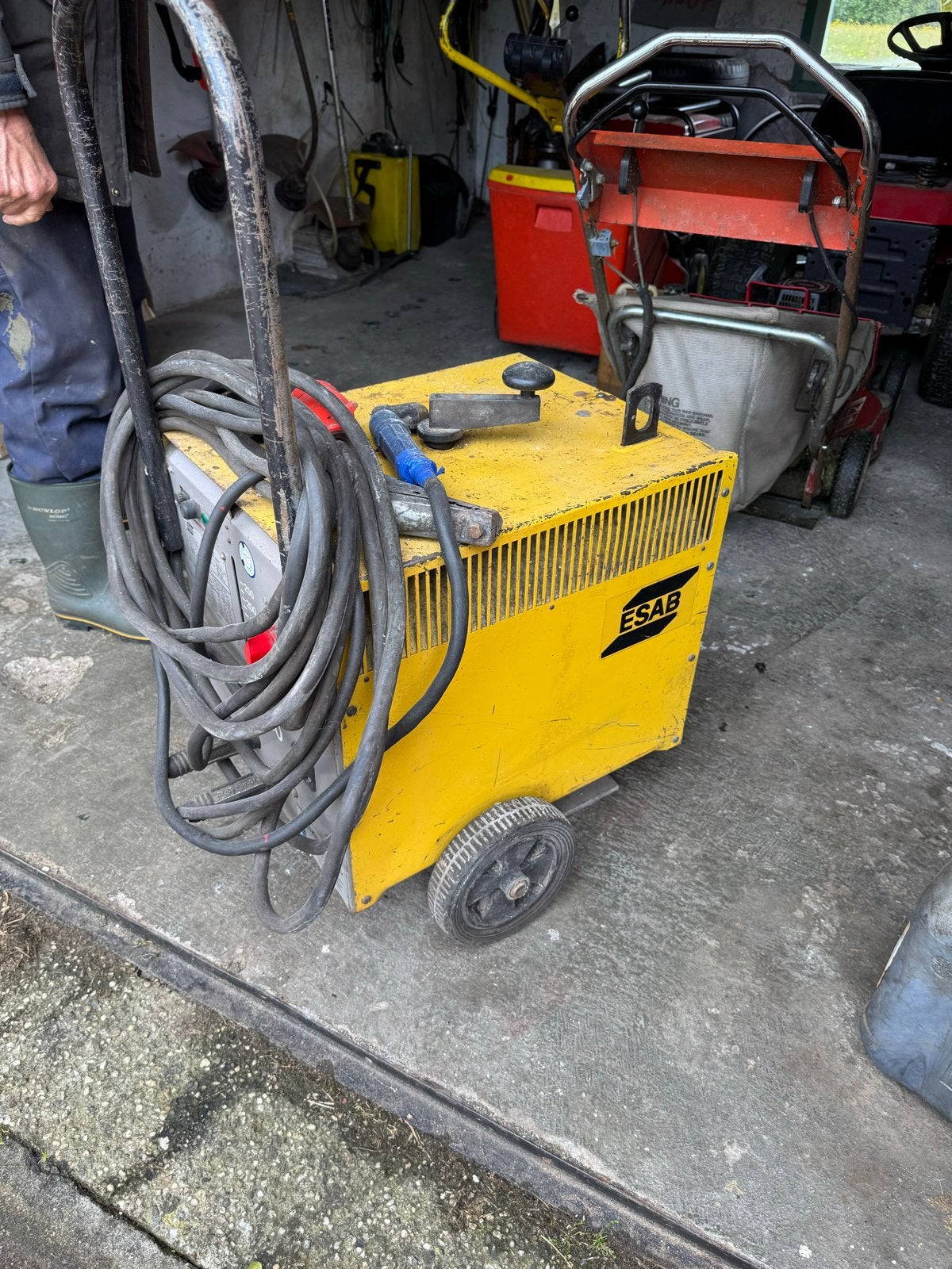 ESAB THF 250 Lasapparaat - Krachtig en Betrouwbaar, Ophalen, Gebruikt, 250 ampère of meer, Elektroden