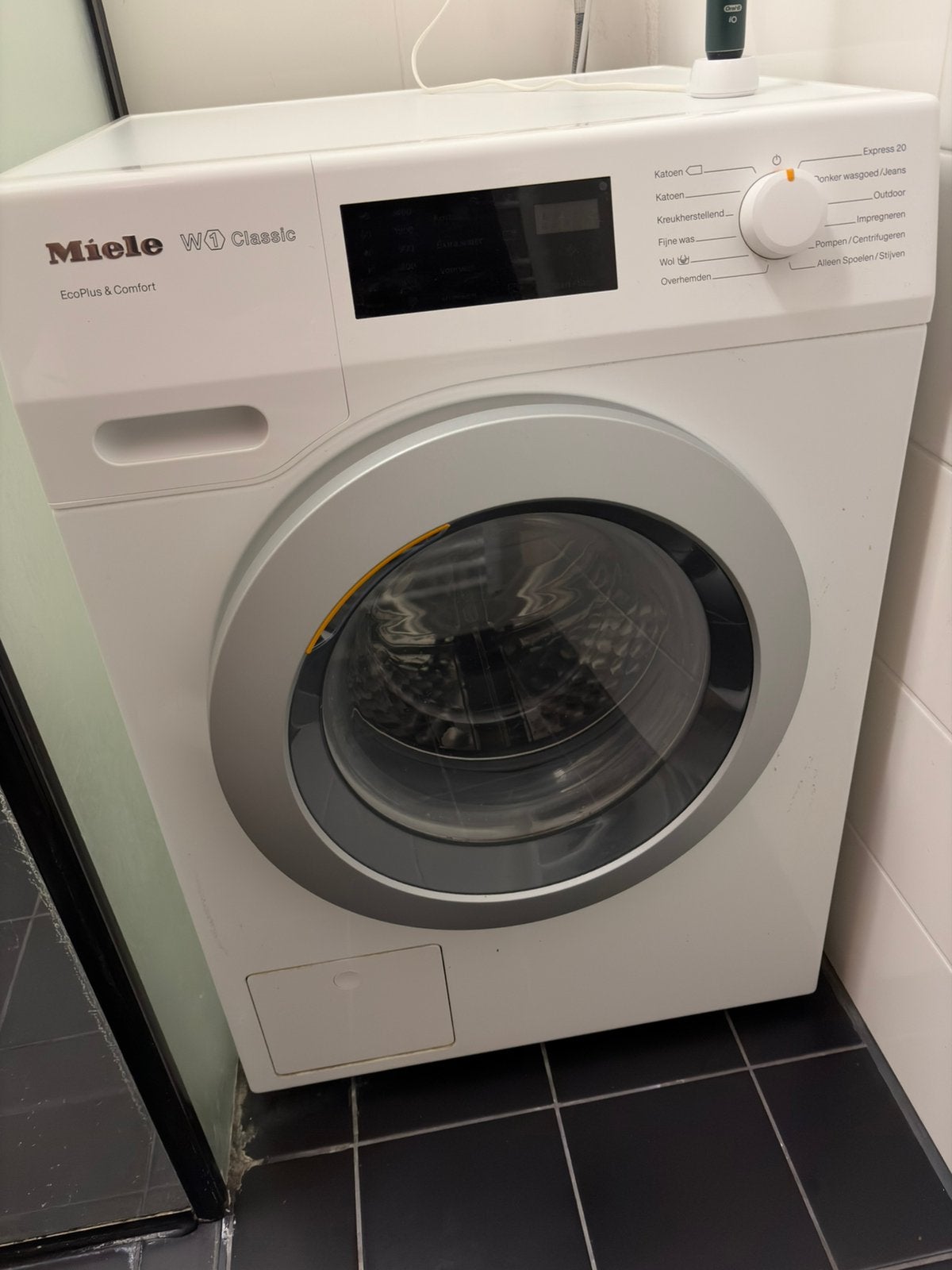 Miele W1 classic wasmachine, Witgoed en Apparatuur, Ophalen, 1200 tot 1600 toeren, Gebruikt, 8 tot 10 kg