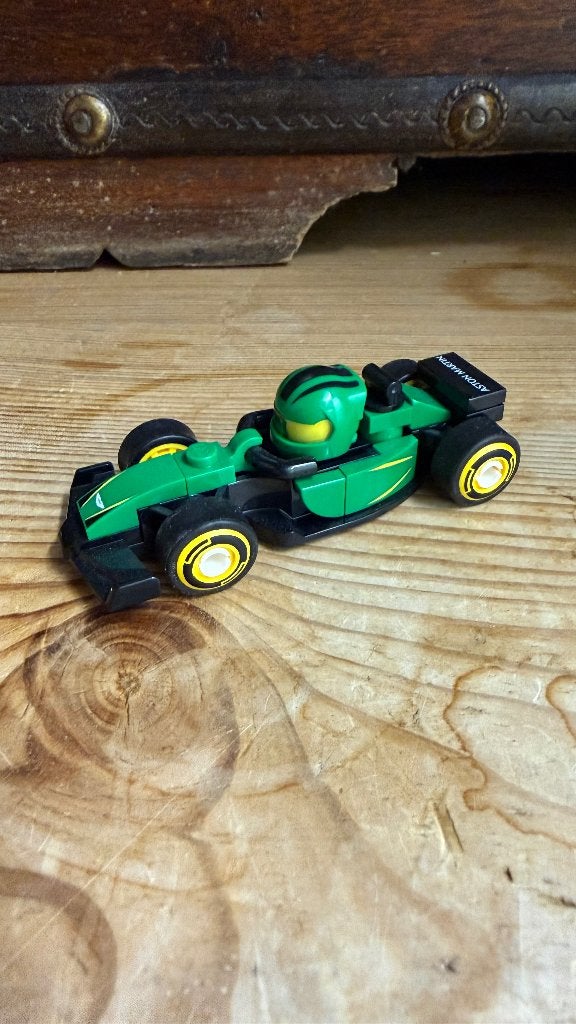 Lego 71049 F1 Collectable Aston Martin ZGAN, Ophalen of Verzenden, Zo goed als nieuw, Lego