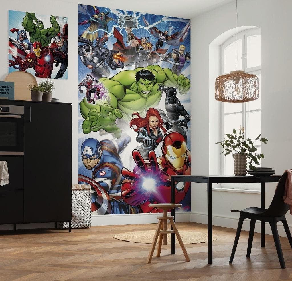 Avengers Vlies Behang Protect - 150x250 - Gratis Verzending, Huis en Inrichting, Stoffering | Behang, Verzenden, Minder dan 10 m²