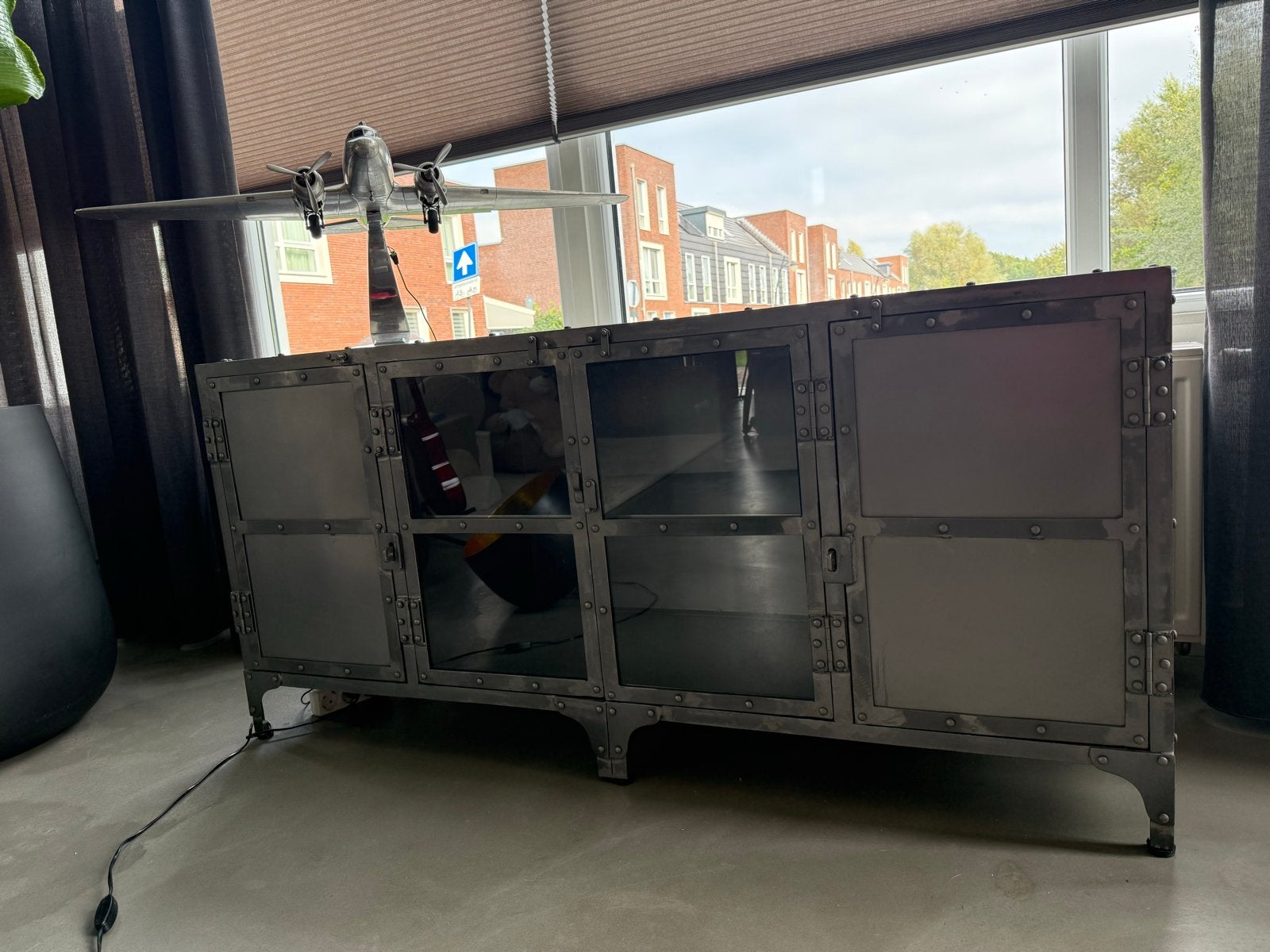 Industrial Glazen TV Meubel Zwart - Metaal, 150 tot 200 cm, Ophalen of Verzenden, Zo goed als nieuw, Minder dan 100 cm