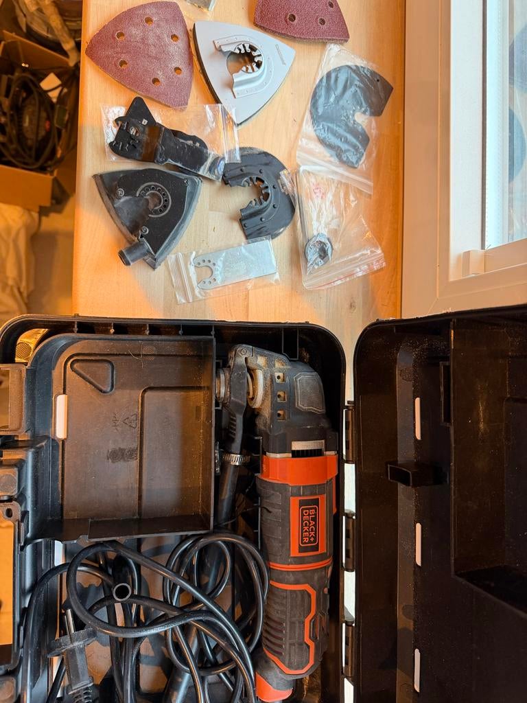 BLACK+DECKER MT300KA-QS 300W multitool, Ophalen, Zo goed als nieuw