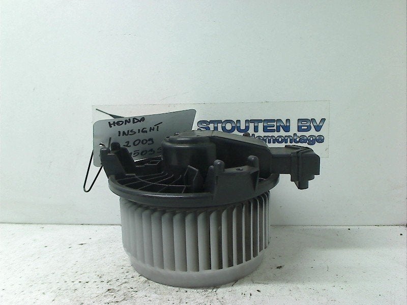 Kachel Ventilatormotor Honda Insight (ZE2) 2009 2727000141, Honda, Gebruikt, Hanauer Landstraße  222-224, Frankfurt am Main 60314, , Duitsland