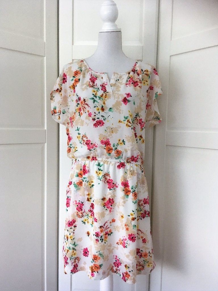 Zoe Loveborn zgan ecru witte bloemen mini jurk, maat L, Kleding | Dames, Wit, Maat 42/44 (L), Ophalen of Verzenden, Zo goed als nieuw