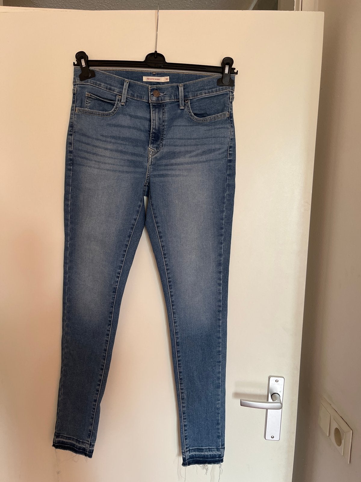Levi's 710 Super Skinny Jeans - Maat W30, Ophalen of Verzenden, Zo goed als nieuw, Blauw, W30 - W32 (confectie 38/40)