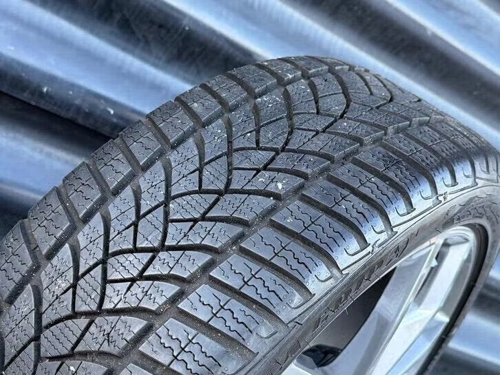 18” Orig Bmw F40 F41 F42 F43 velgen styl 711M WinterBanden, Ophalen, 18 inch, Gebruikt, Banden en Velgen