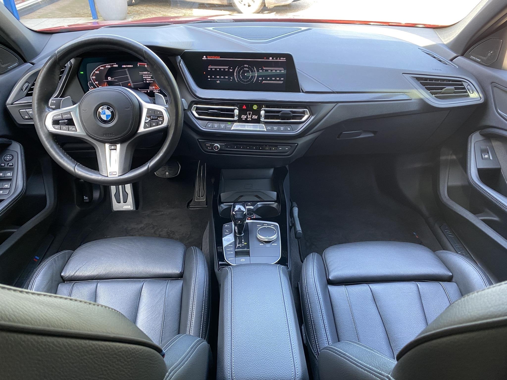 BMW 1-serie M135i xDrive High Executive Edition Head up / St, 1998 cc, Gebruikt, 4 cilinders, Bedrijf