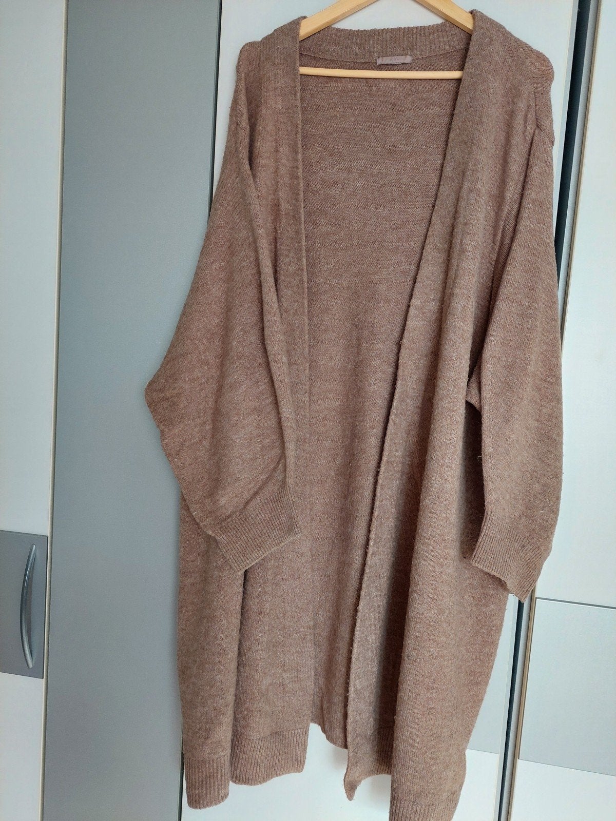 H&M lang vest/cardigan in bruin/beige - Maat 54-56, Kleding | Dames, H&M, Ophalen of Verzenden, Gedragen, Bruin