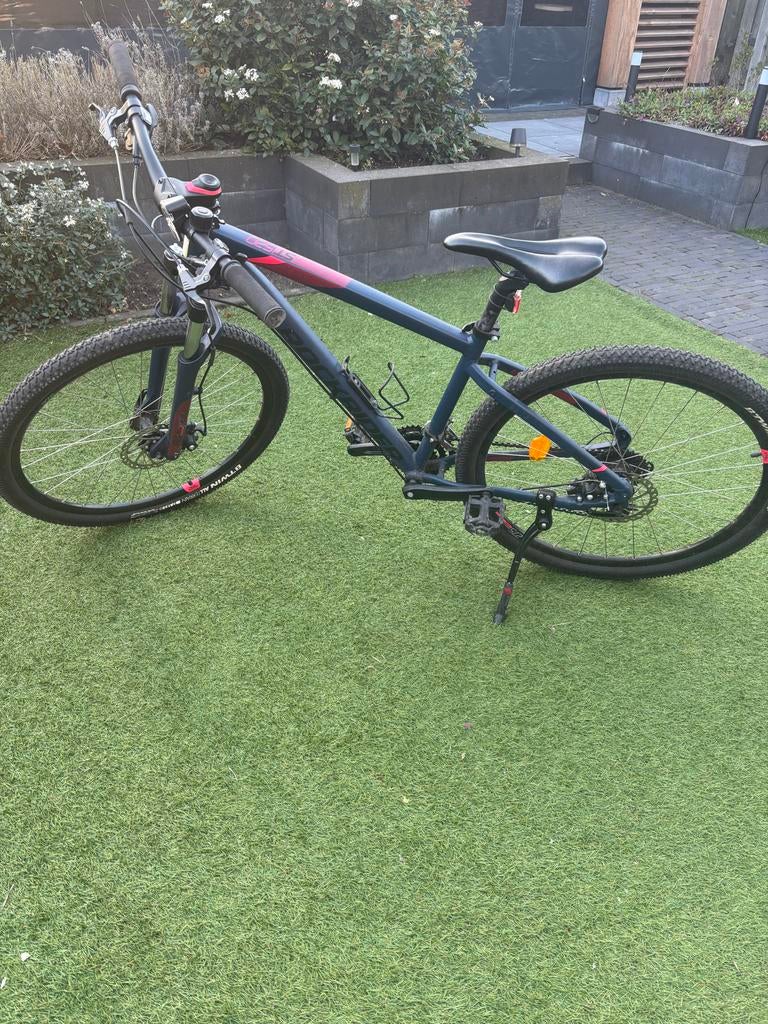 Rockrider ST50 Mountainbike - Zo goed als nieuw, Fietsen en Brommers, Ophalen, Zo goed als nieuw