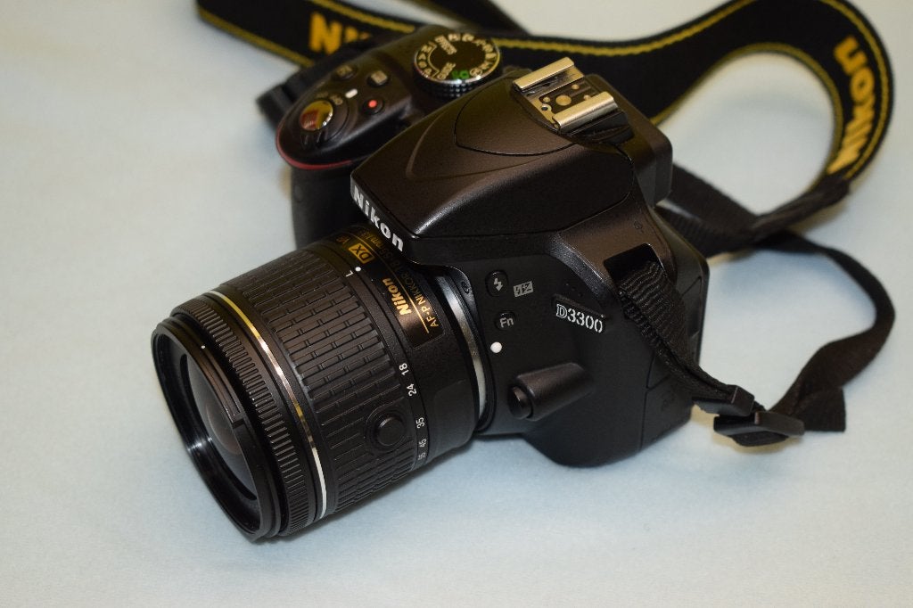 Nikon D3300 + AF-P 18-55 met 2578 Clicks, voor 150,00 euro, Spiegelreflex, Zo goed als nieuw, 24 megapixels, Nikon