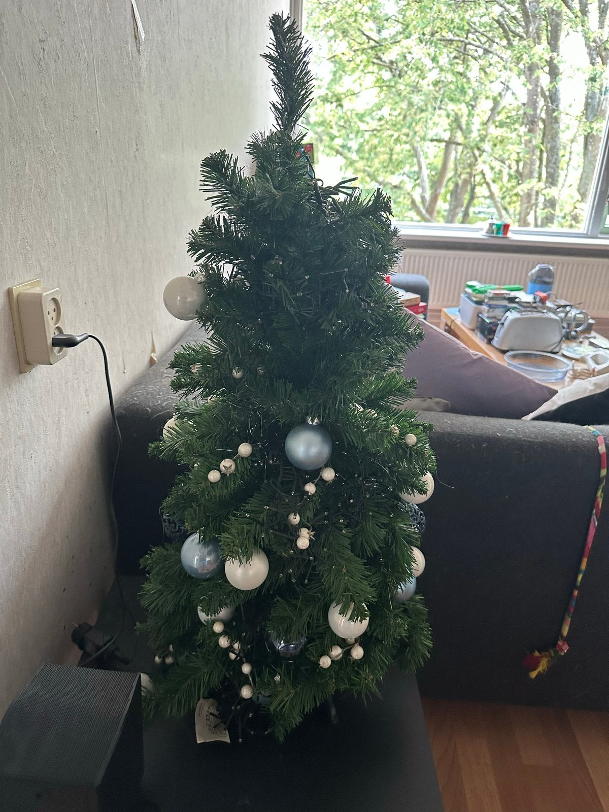 Kleine kerstboom, kant en klaar met lichtjes/versiering, Ophalen, Gebruikt
