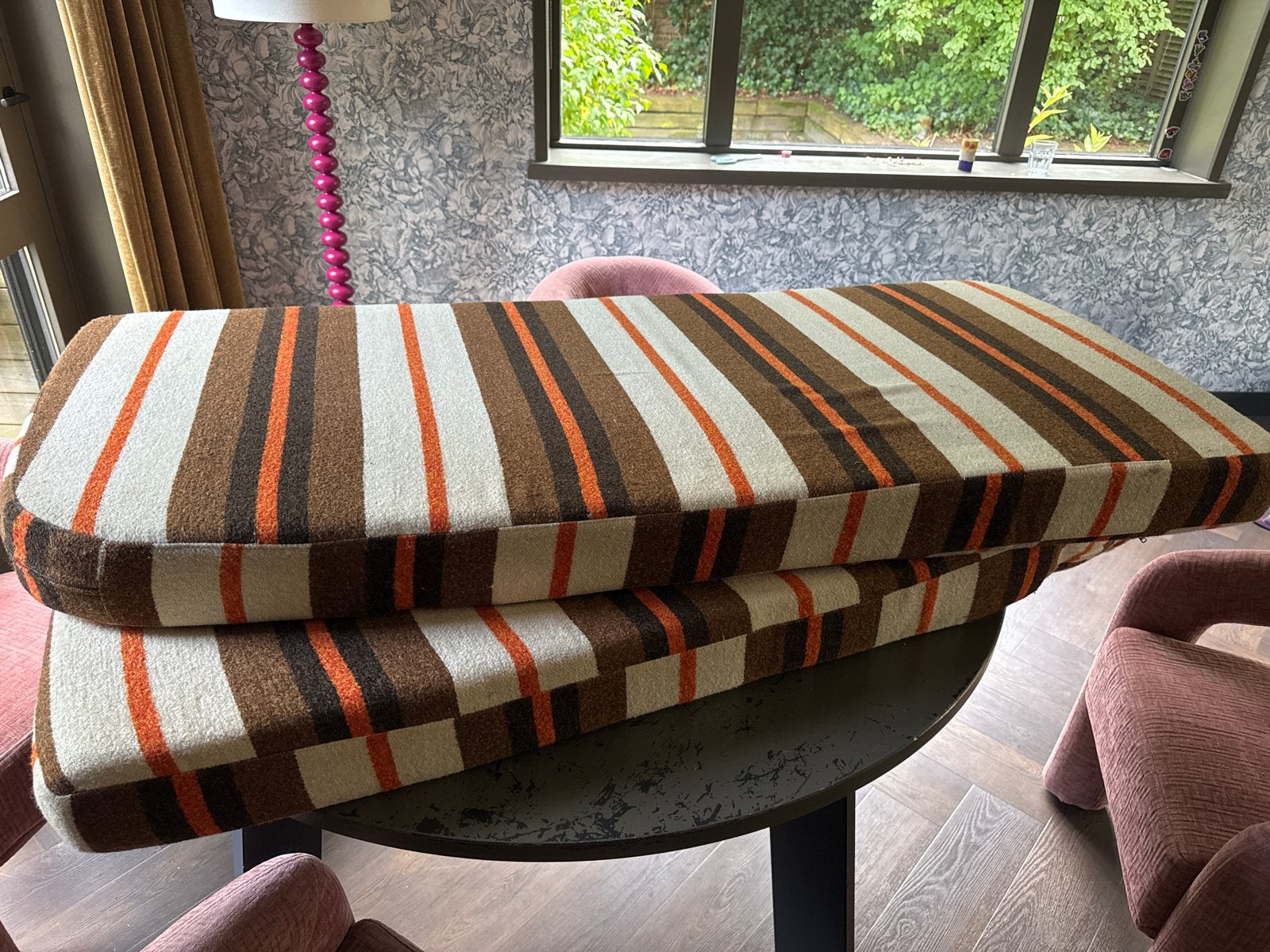 Twee gestreepte kussens / matrassen, Gebruikt, Overige maten, Minder dan 75 cm, Ophalen of Verzenden