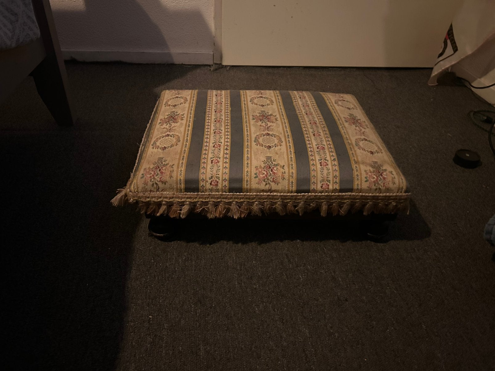 Antiek victoriaanse voetenbank, Ophalen of Verzenden, Zo goed als nieuw, Eenpersoons, 90 cm