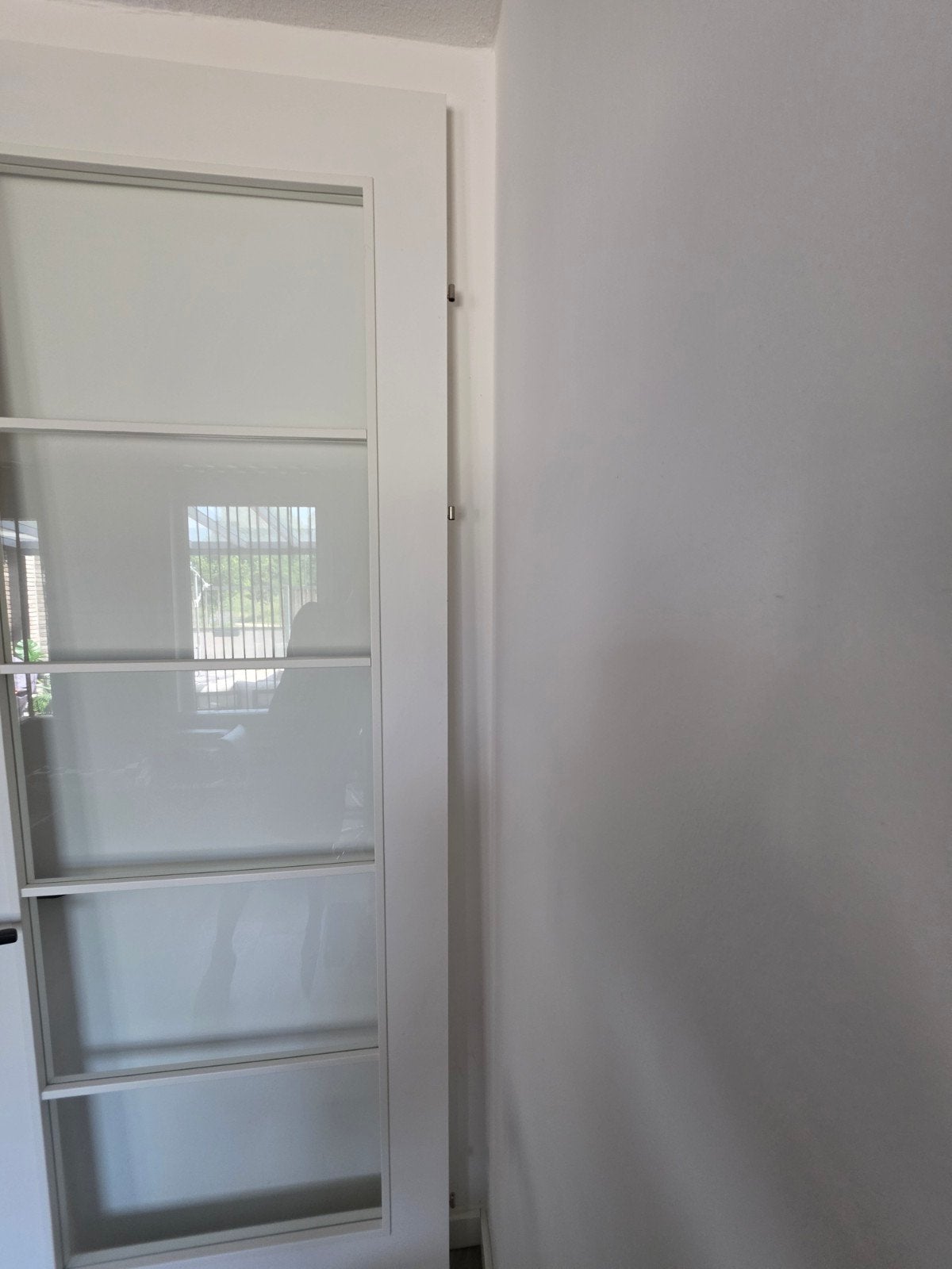 Witte binnendeur met glas en zwarte handgreep (2.55x0.95m), Ophalen, Binnendeur, 200 tot 215 cm, Glas