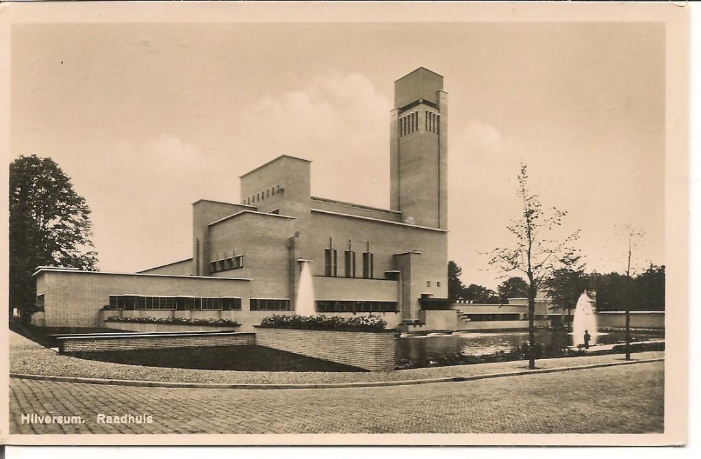 Hilversum Raadhuis., Verzamelen, Ophalen of Verzenden, 1940 tot 1960, Ongelopen, Noord-Holland