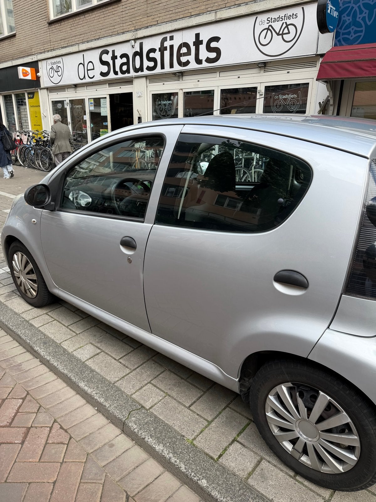 Citroën C1 1.0 5-DRS 2009 Grijs, Auto's, Voorwielaandrijving, 4 stoelen, C1, 68 pk