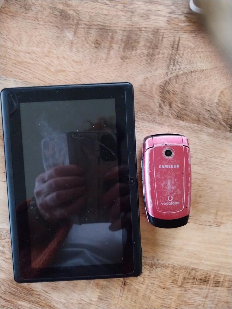 Samsung klaptelefoon roze (oud model), Gebruikt, Overige modellen, Overige systemen, Fysiek toetsenbord