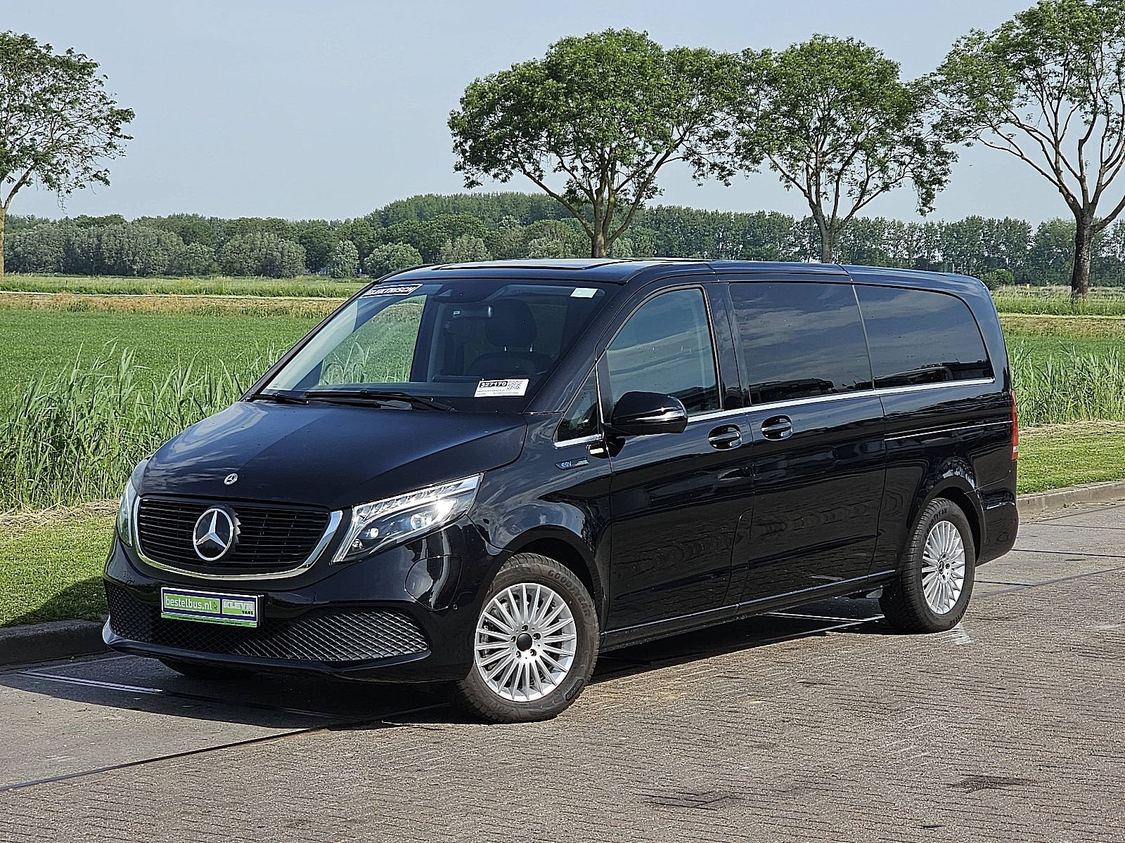 MERCEDES-BENZ EQV 300 l3 xl 7-pers 90 kwh, Auto's, Automaat, Gebruikt, 7 stoelen, Zwart