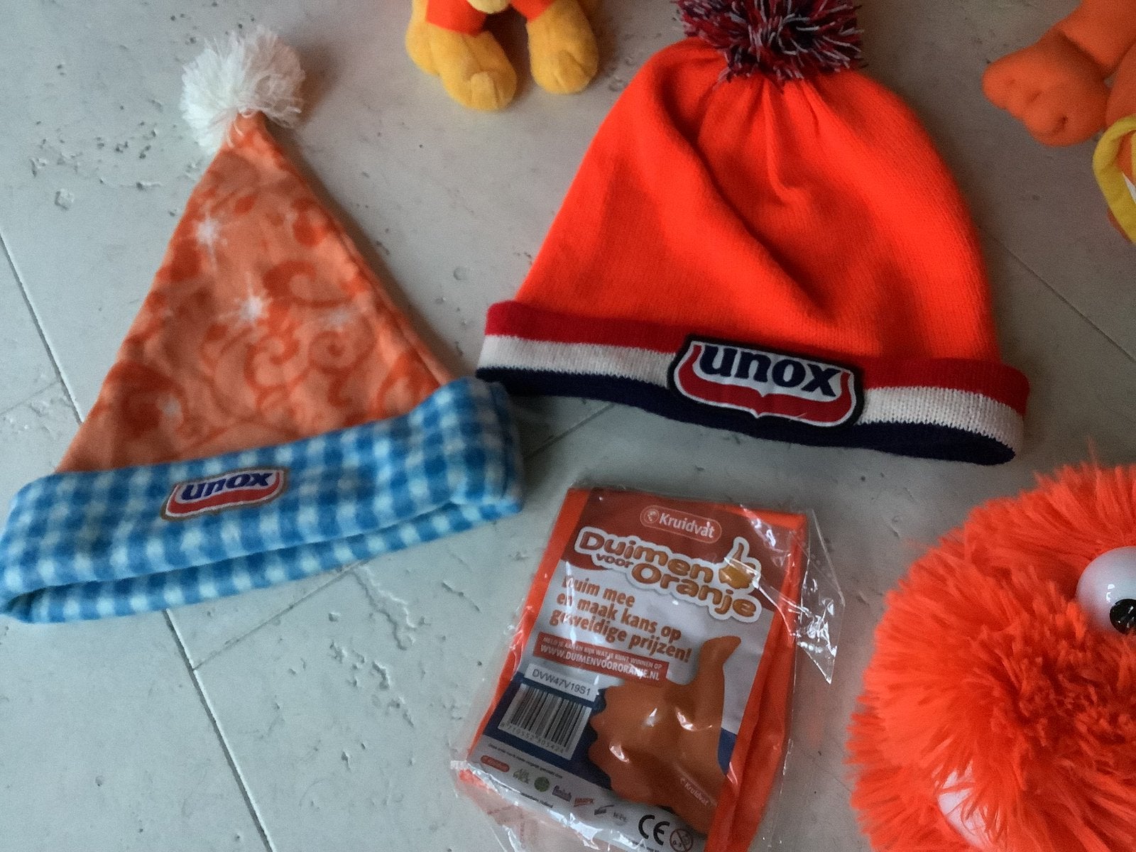 Oranje spullen EK WK koningsdag voetbal beesie sjaal etc, Ophalen of Verzenden, Oranje of Koningsdag
