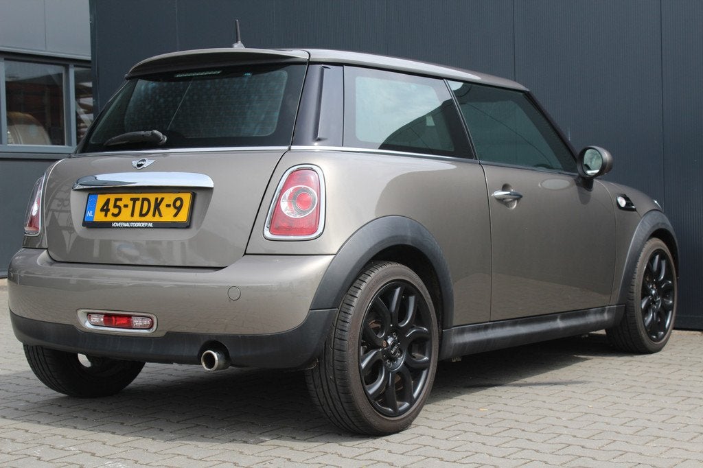 MINI Mini 1.6 One Red Hot | Airco | Sport stand | Radio | El, Euro 5, Stof, Zwart, 4 stoelen