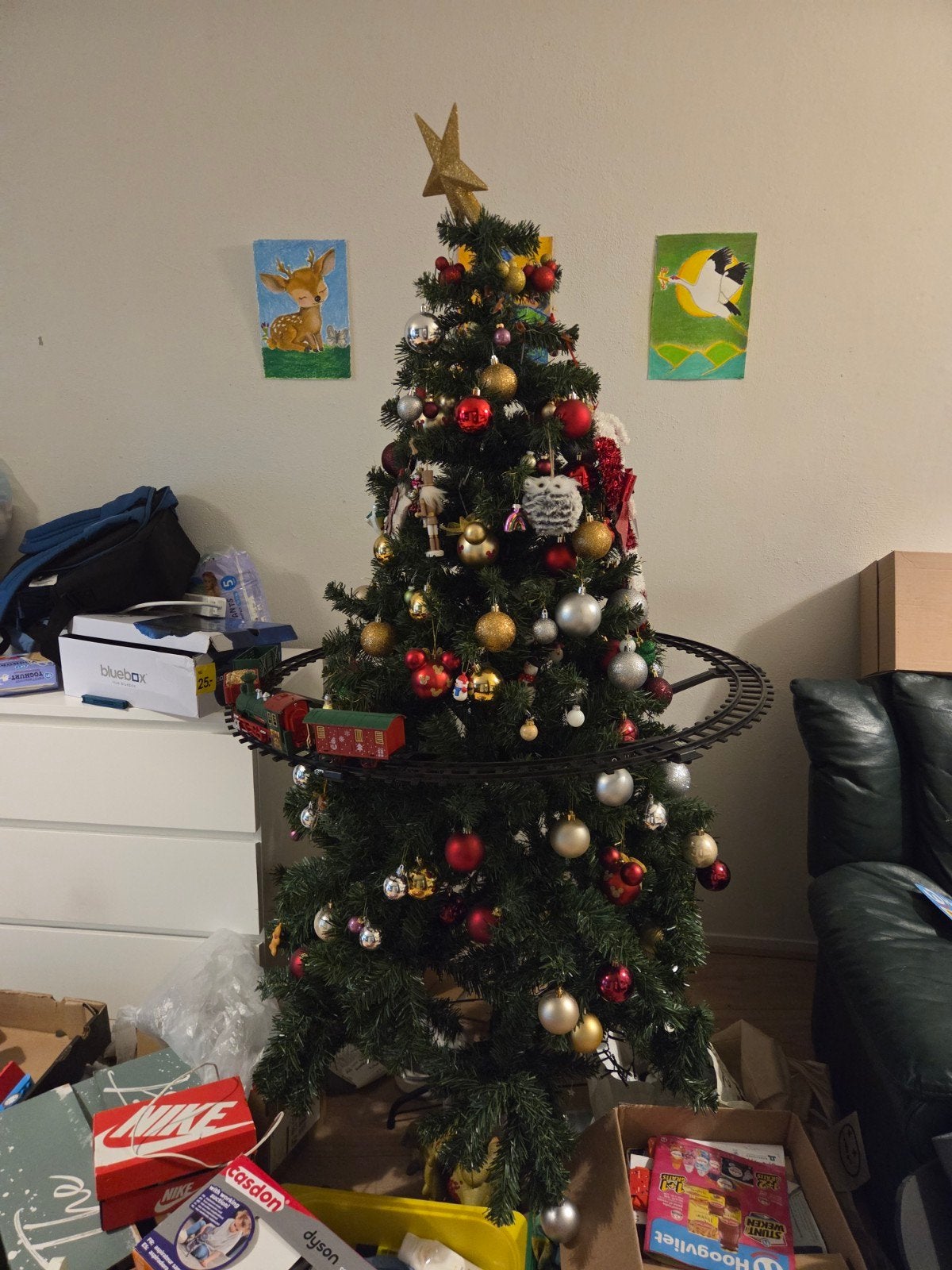 Beautiful artificial Christmas tree with decorations include, Diversen, Kerst, Ophalen