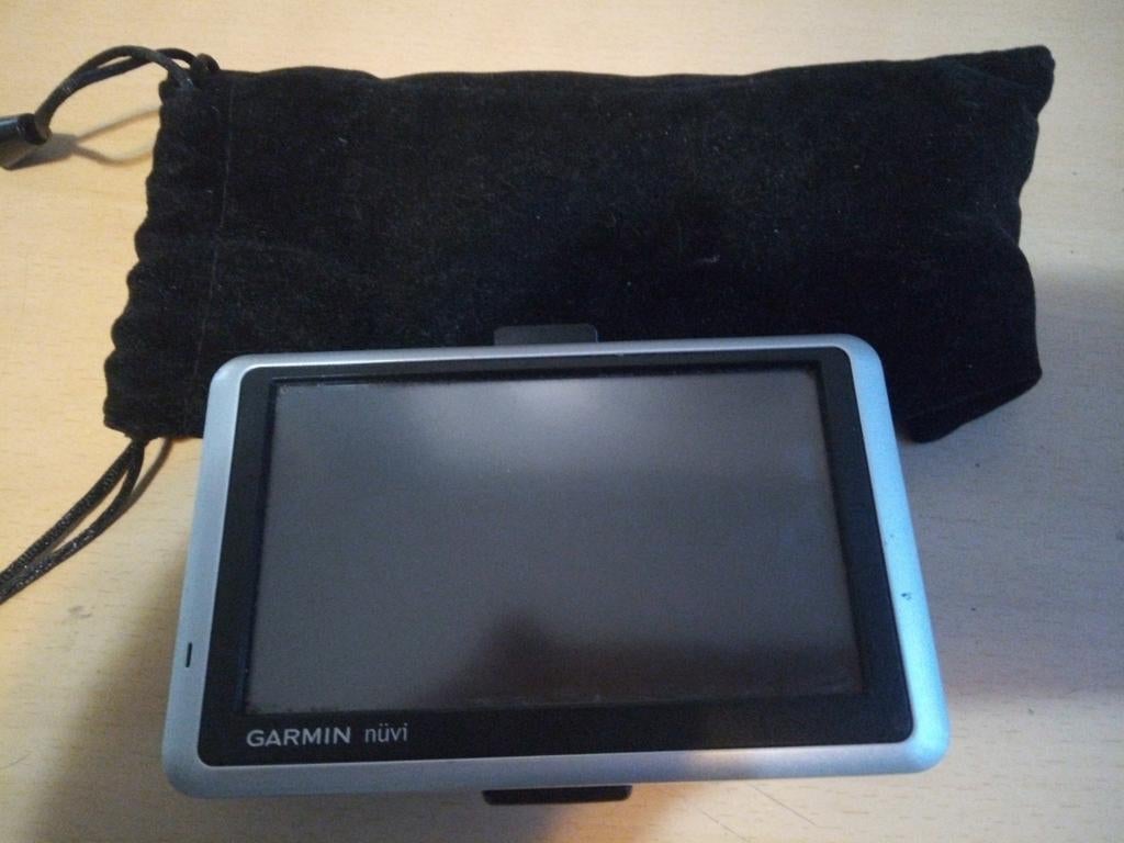 Garmin nüvi navigatiesysteem met hoesje, Ophalen of Verzenden, Gebruikt