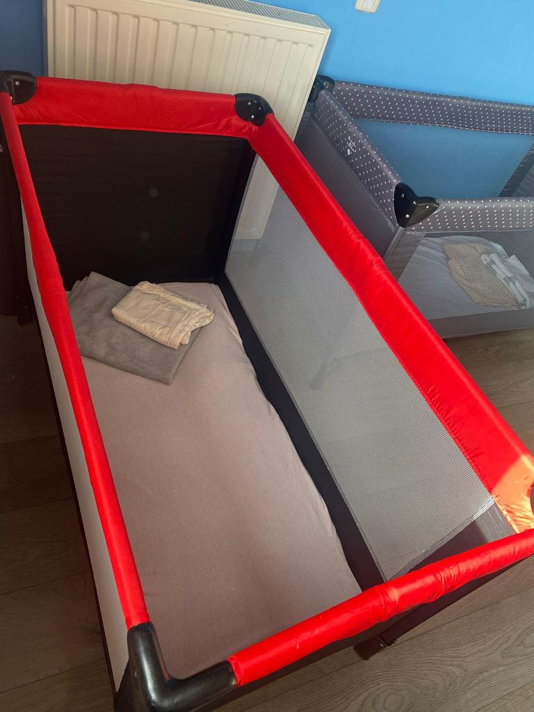 Campingbed qute, Kinderen en Baby's, Babywiegjes en Ledikanten, Ophalen, Zo goed als nieuw, Reisbedje