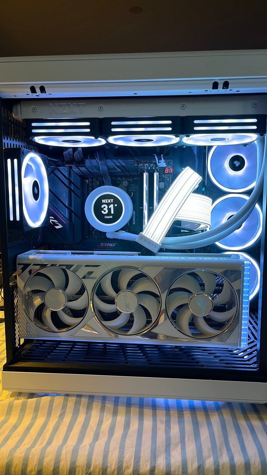 High end game pc. Rtx 4080. 7800x3d 32gb ddr5 1,5tb opslag, Computers en Software, Ophalen, Zo goed als nieuw, Gaming, 4 Ghz of meer