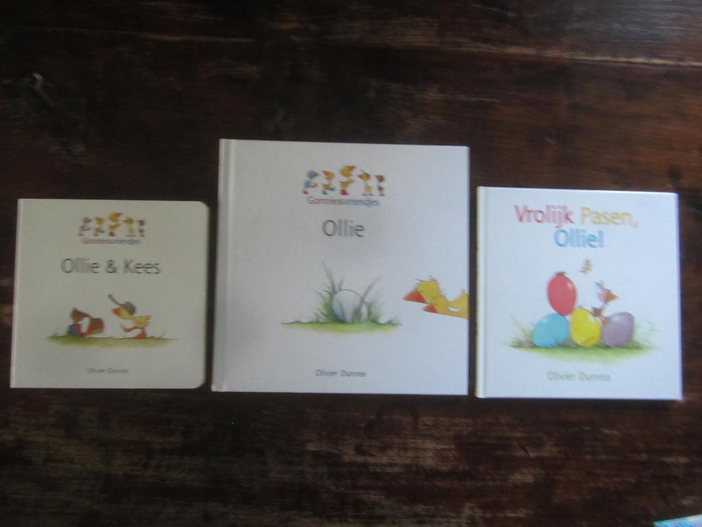 Olivier Dunrea Vrolijk Pasen, Ollie!, Ophalen of Verzenden, Zo goed als nieuw, 2 tot 3 jaar