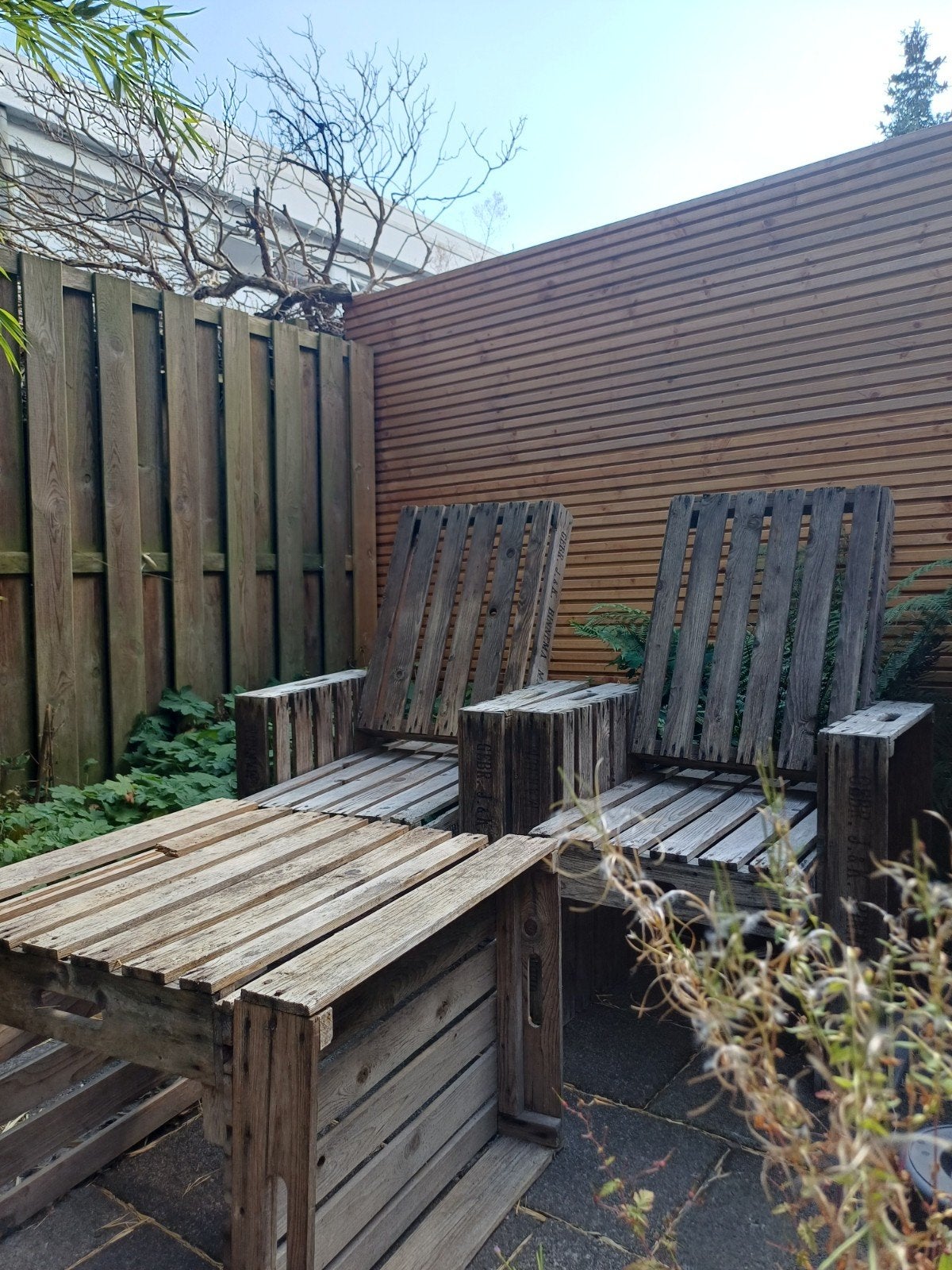 tuinstoelen en tafeltje van fruitkistjes, Ophalen, Gebruikt, Hout