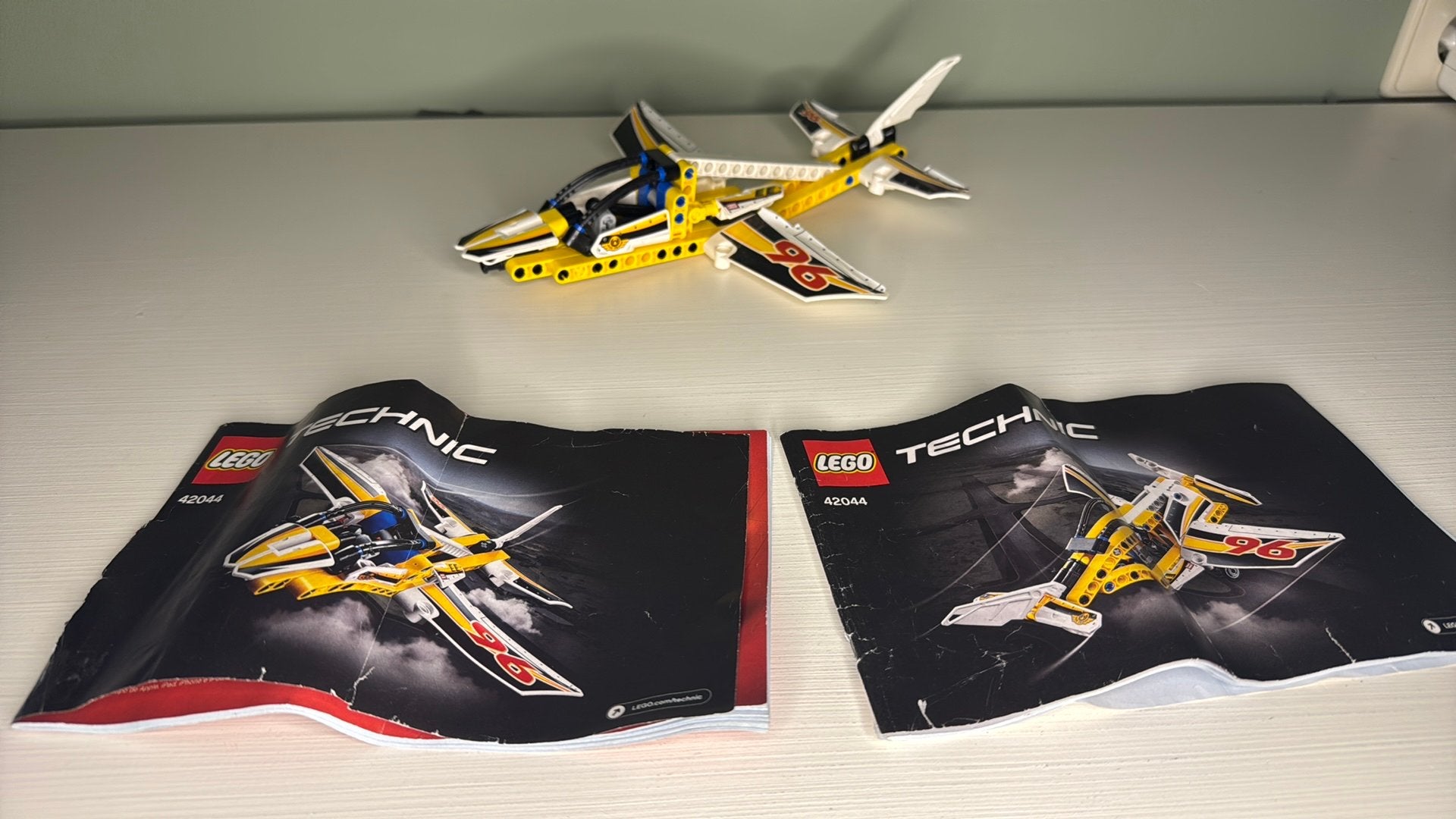 Lego technic 42044 display jet, Lego, Inclusief instructies, Ophalen of Verzenden, Zo goed als nieuw