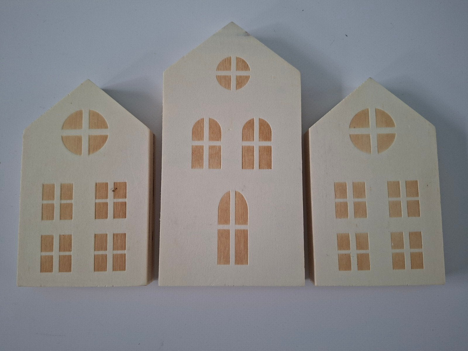 Houten huisjes om te decoreren - 3 stuks, Hobby en Vrije tijd, Overige thema's, Overige merken, Beige, Nieuw
